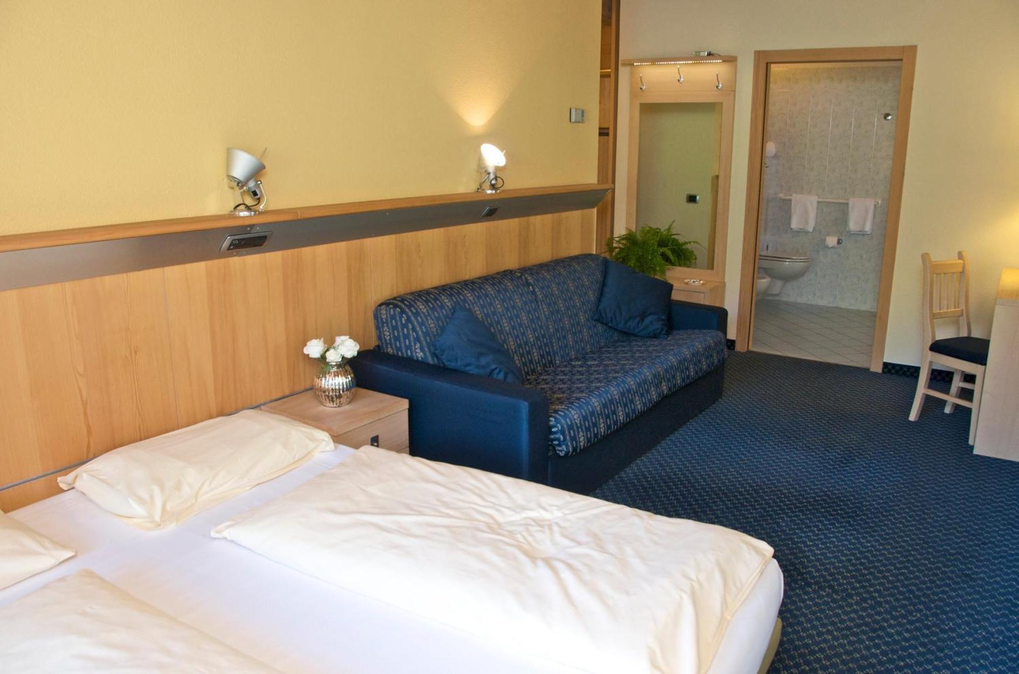 Alexander Charme Hotel Λιβίνιο Εξωτερικό φωτογραφία