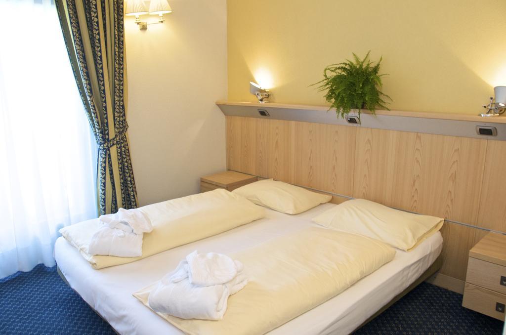Alexander Charme Hotel Λιβίνιο Εξωτερικό φωτογραφία